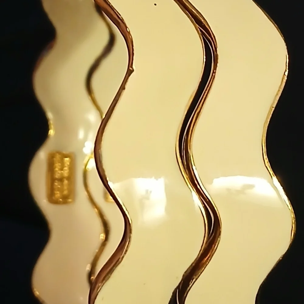 Kate Spade New York Cream & Gold Wavy Enamel Bangle Bracelet Set of 2 - Picture 6 of 6